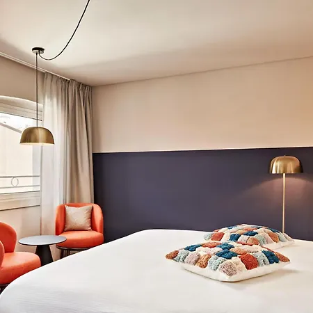 Welcoming Near Center